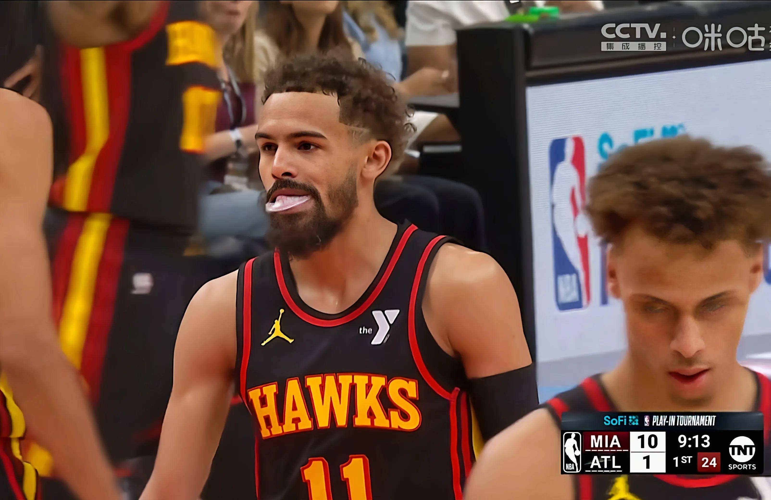 老鹰不断突破！，莱万多夫斯基连续十二场比赛得分超过领先优势明显全场沸腾不已的简单介绍