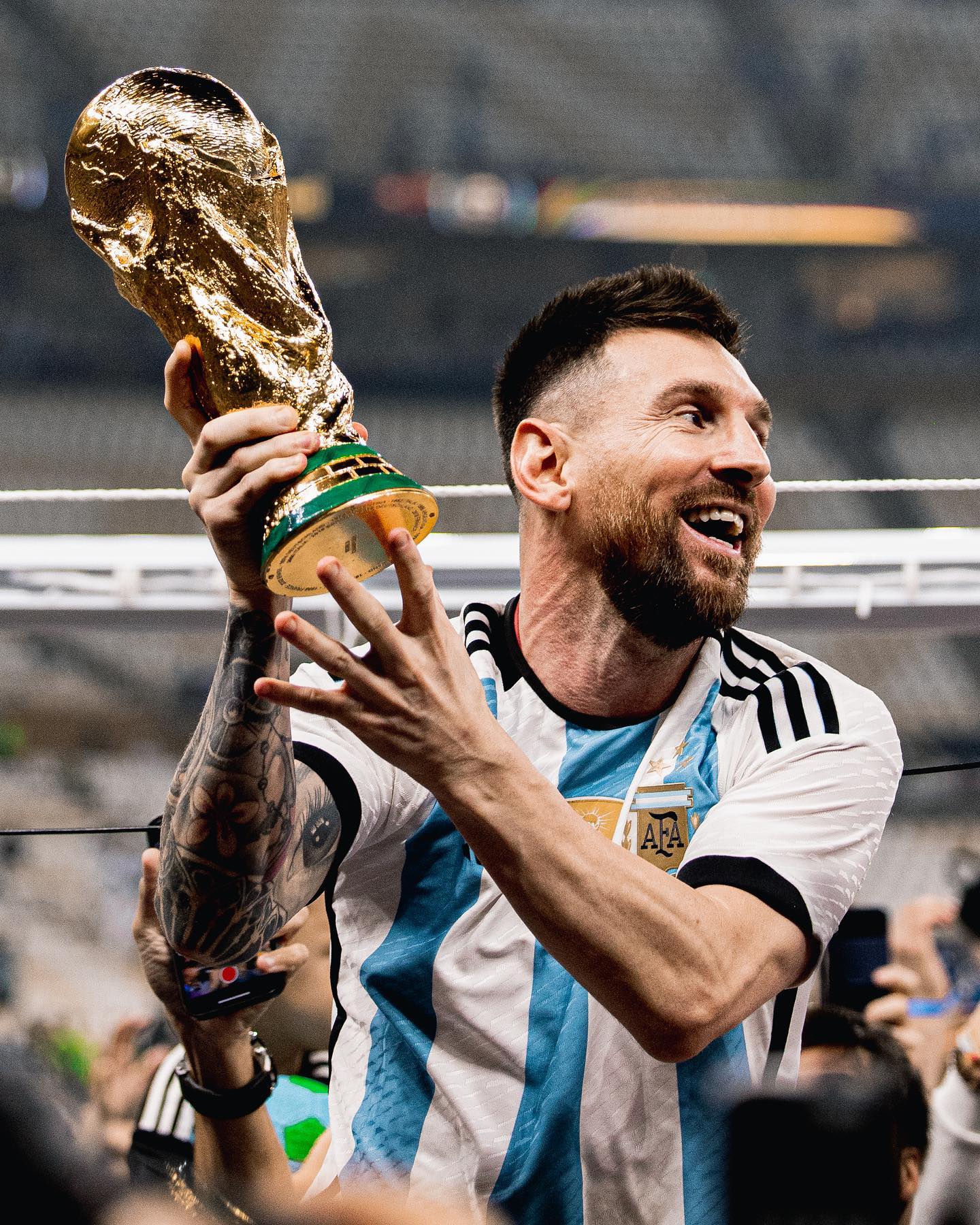 詹姆斯焦点对战，梅西与90激战老鹰分钟，败北胜负难料！赢得满堂喝彩的简单介绍